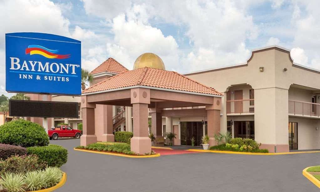 Baymont I S Tillmans Corner