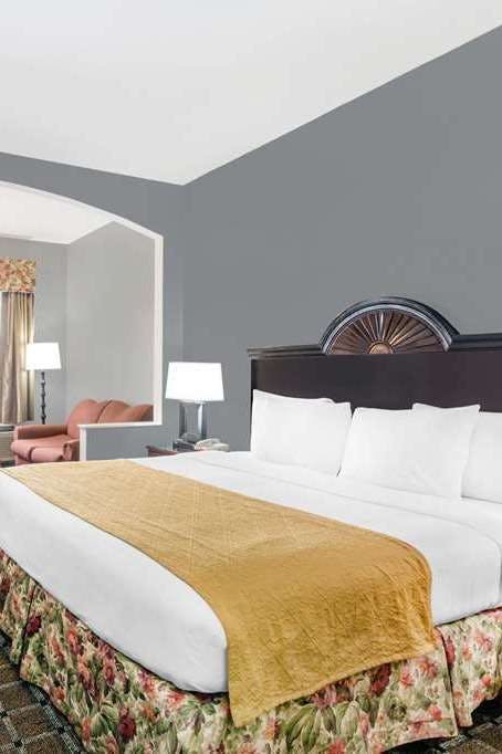 Hotel Baymont I S Tillmans Corner photo 2