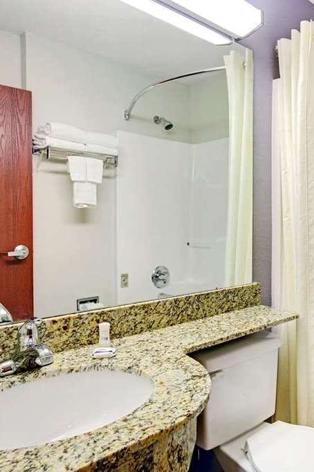 Hotel Microtel Cherokee photo 4