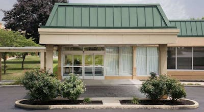 Days Inn & Suites by Wyndham York