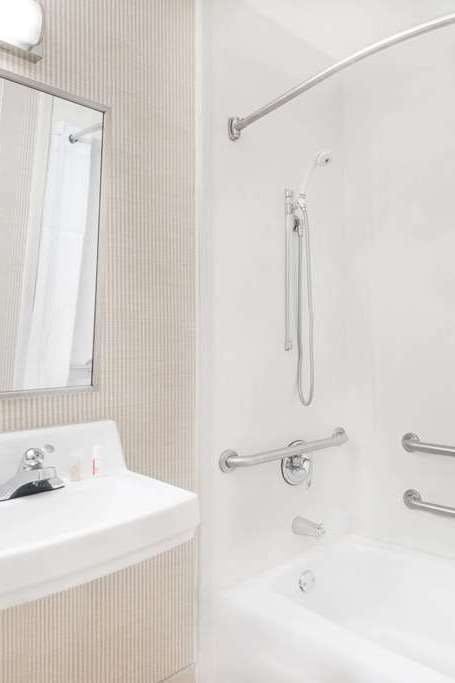 Hotel Days Inn & Suites by Wyndham York photo 4