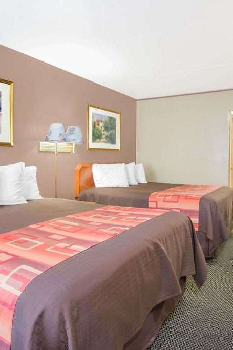 Hotel Travelodge by Wyndham Mansfield photo 2