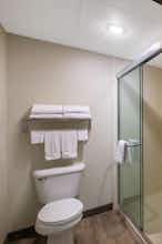 Hotel AmericInn by Wyndham Merrill photo 3
