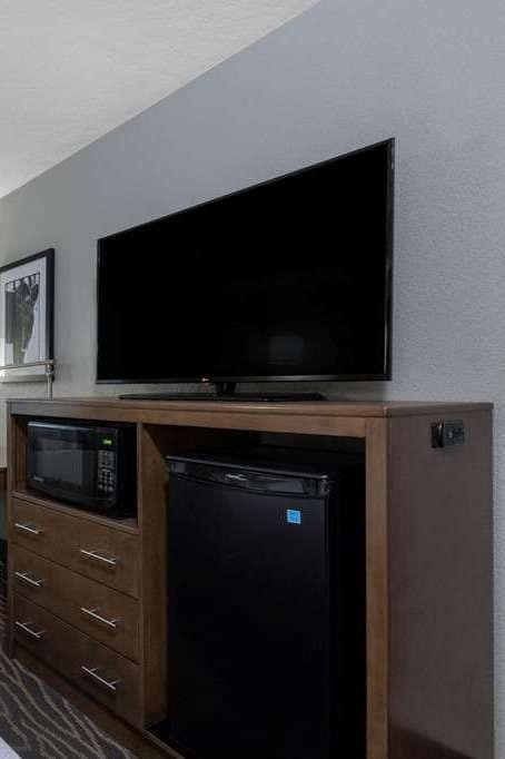 Hotel La Quinta Inn & Suites by Wyndham Anchorage Airport photo 3