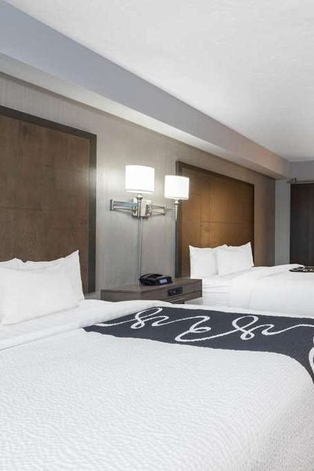 Hotel La Quinta Inn & Suites by Wyndham Anchorage Airport photo 2