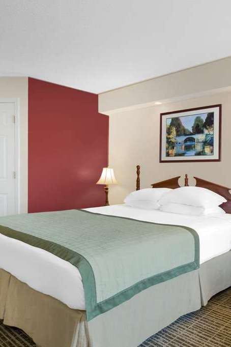 Hotel Baymont by Wyndham Tuscaloosa photo 2