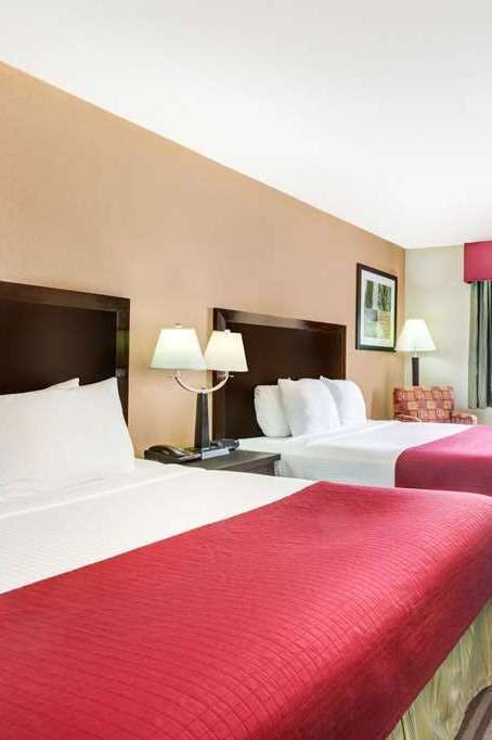 Hotel Baymont I S Dallas/Love Field photo 2