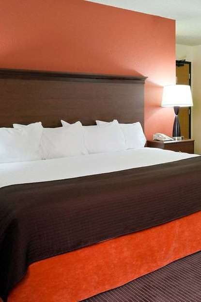 Hotel AmericInn Princeton IL photo 1