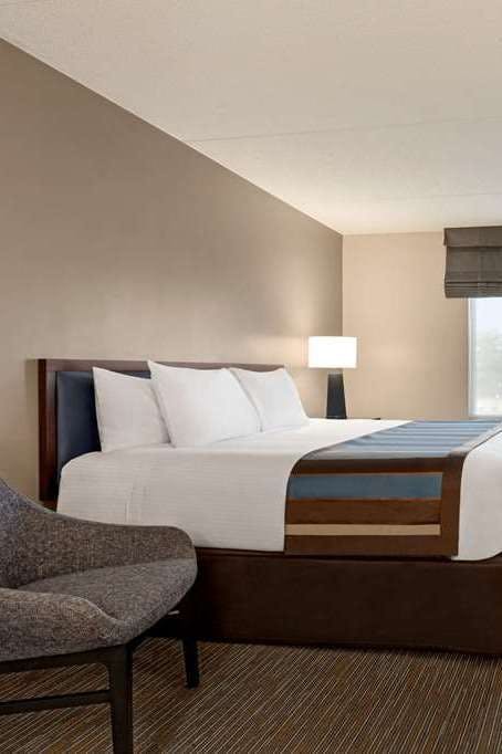 Hotel Wingate by Wyndham Wilmington photo 1