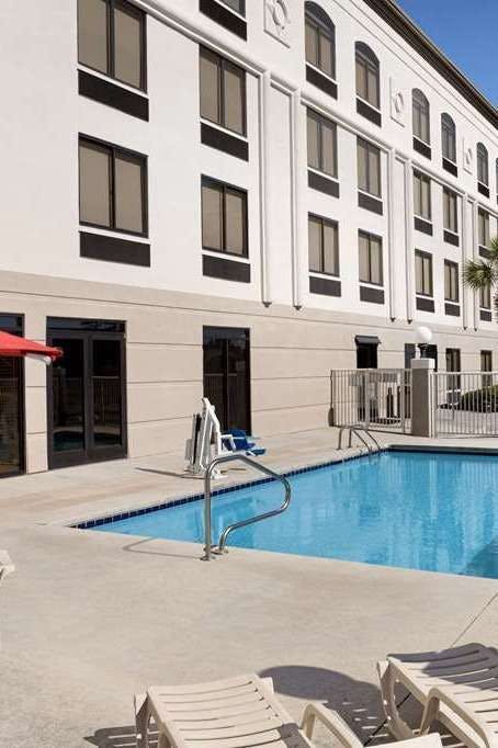 Hotel Wingate by Wyndham Wilmington photo 5