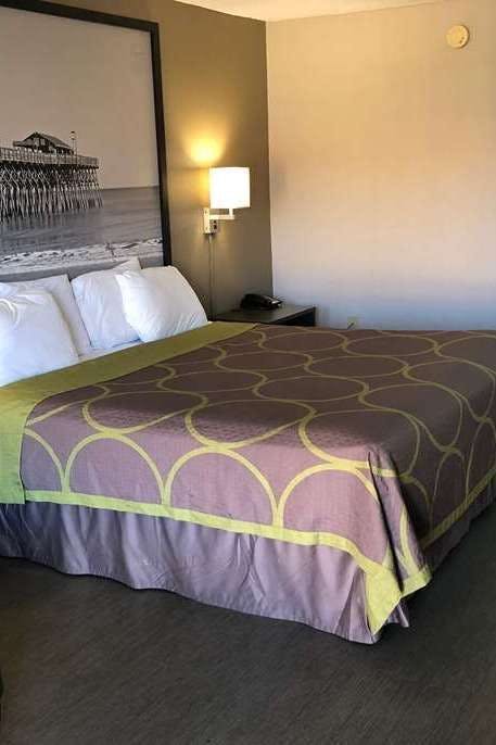 Hotel Super 8 by Wyndham Orangeburg photo 1