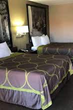 Hotel Super 8 by Wyndham Orangeburg photo 2