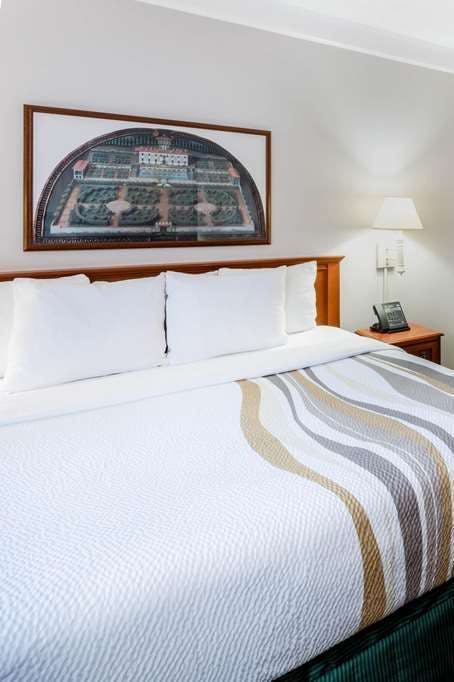 Hotel La Quinta Inn Ste American Ctr photo 1