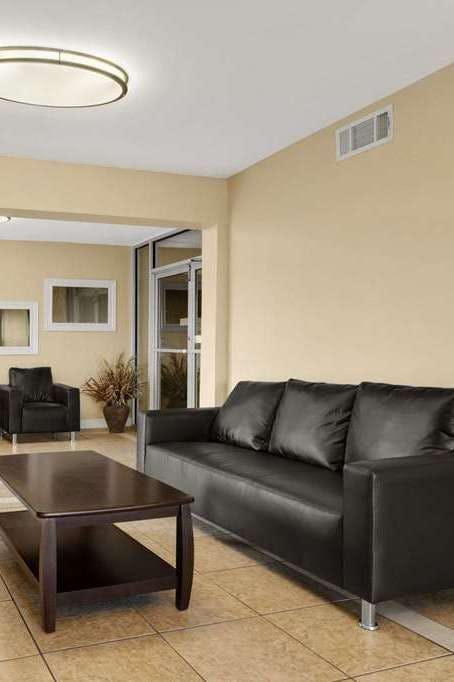 Hotel Super 8 by Wyndham Fort Worth TX photo 5