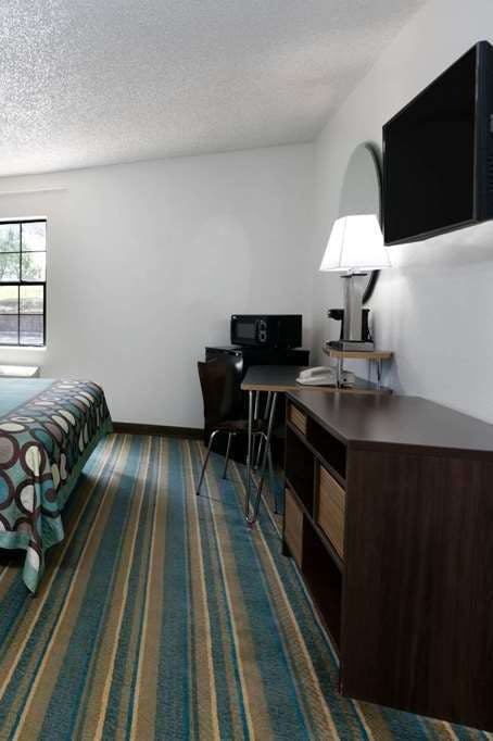 Hotel Super 8 by Wyndham Sapulpa/Tulsa Area photo 3