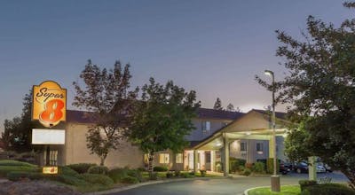 Super 8 by Wyndham Bend