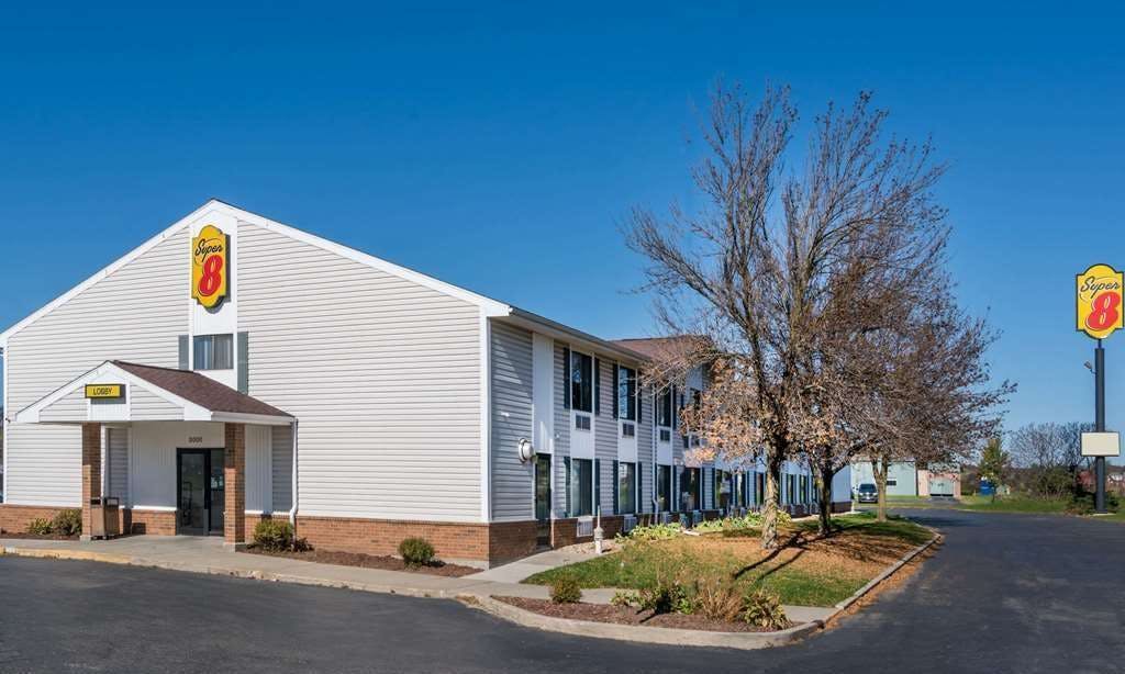 Super 8 by Wyndham Portage