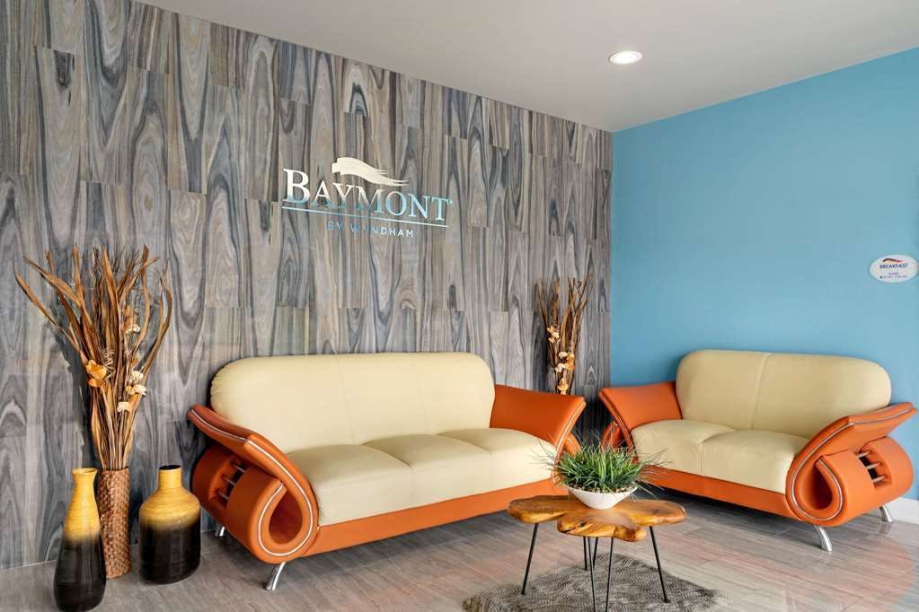 Hotel Baymont by Wyndham Kingwood photo 4