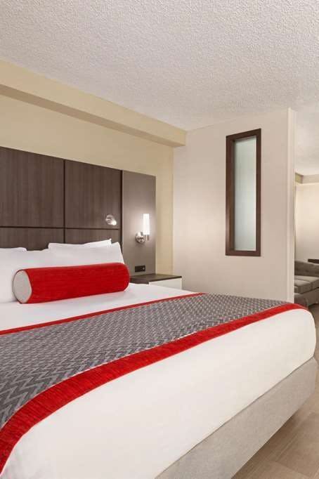 Hotel Ramada by Wyndham Suites Orlando Airport photo 1