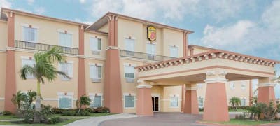 Super 8 Hidalgo/McAllen Area