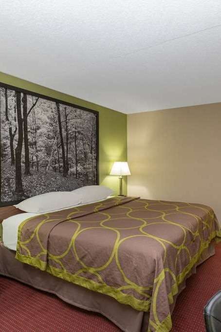 Hotel Super 8 by Wyndham Eureka Springs photo 1