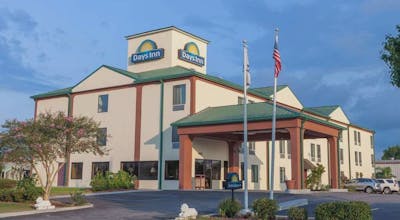 Days Inn by Wyndham LaPlace- New Orleans