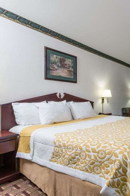Hotel Days Inn by Wyndham Dickson photo 1