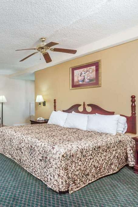 Hotel Days Inn by Wyndham LaPlace- New Orleans photo 1