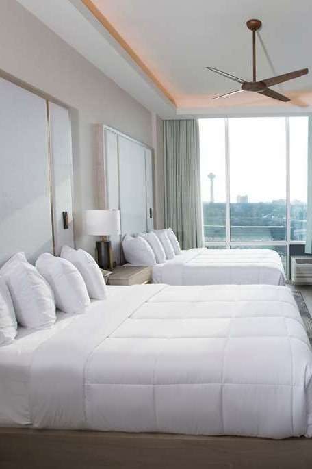 Hotel Wyndham Garden at Niagara Falls photo 2