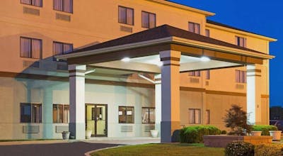 Days Inn by Wyndham Collinsville/St. Louis