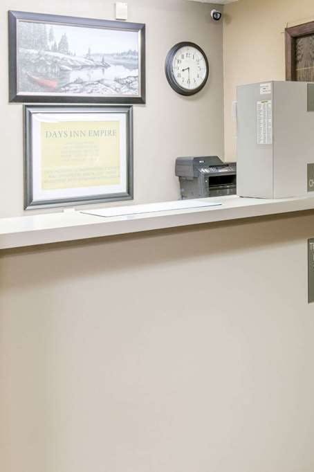 Hotel Days Inn by Wyndham Sioux Falls Empire photo 5