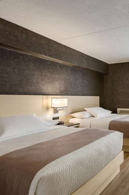 Hotel Days Inn by Wyndham Toronto West Mississauga photo 3