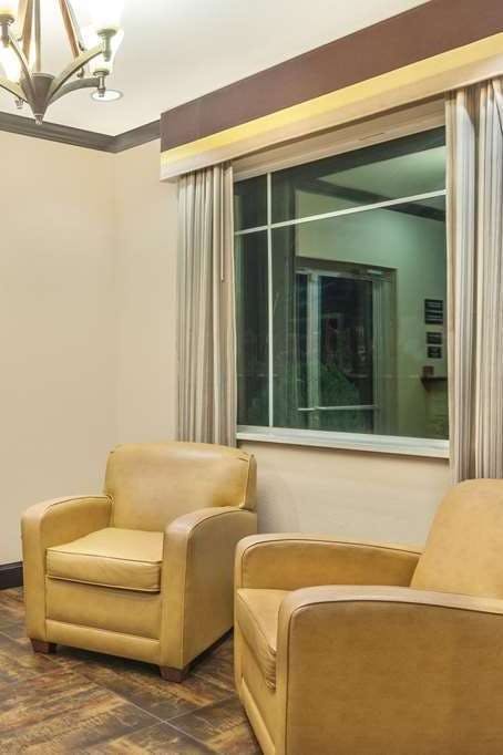 Hotel Super 8 by Wyndham Center photo 5