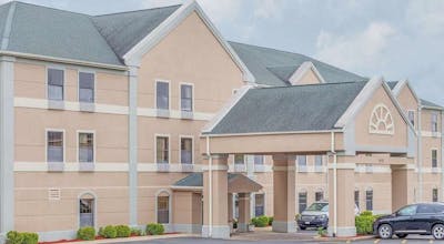 Super 8 by Wyndham Freeport