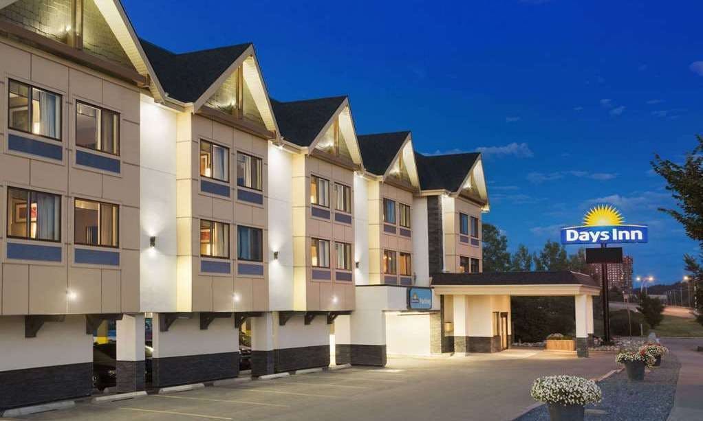 Days Inn by Wyndham Calgary Northwest