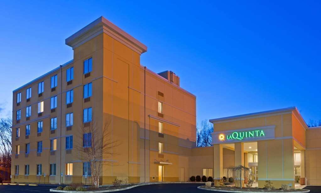 La Quinta Inn & Suites by Wyndham Danbury