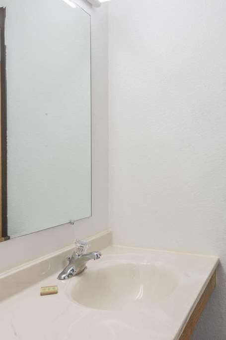 Hotel Super 8 by Wyndham New Stanton photo 4