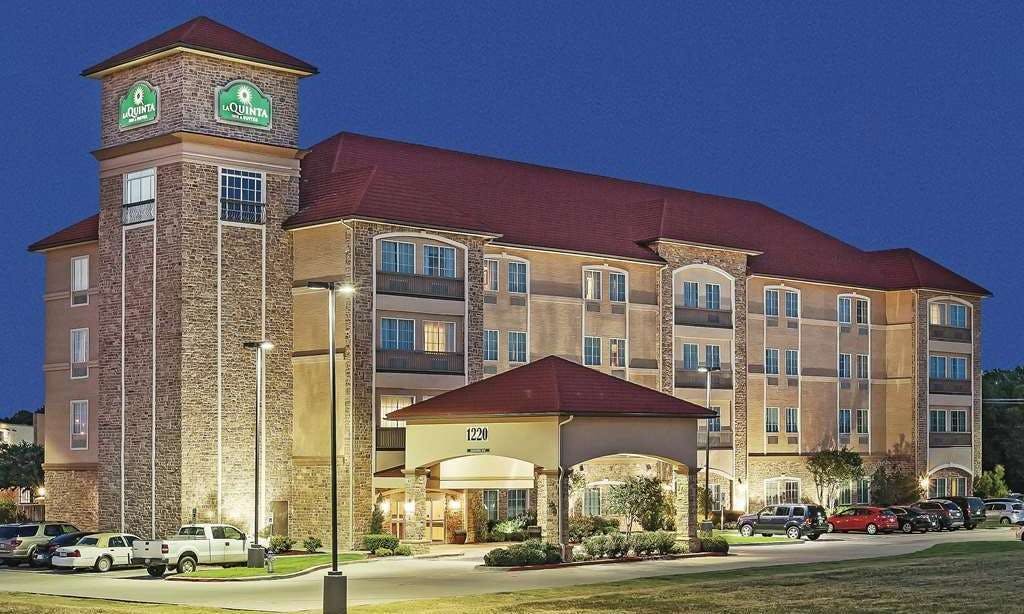 La Quinta Inn & Suites by Wyndham Allen at The Village