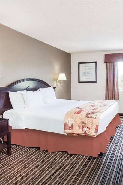 Hotel Days Inn by Wyndham Aberdeen photo 1