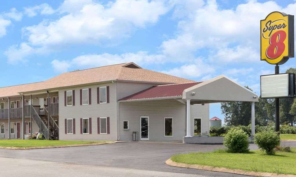Super 8 by Wyndham Whiteville