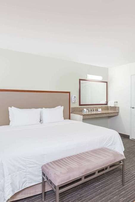 Hotel Hawthorn Suites by Wyndham Victorville photo 1