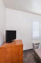 Hotel Hawthorn Suites by Wyndham Victorville photo 3