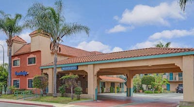 Travelodge by Wyndham Lynwood