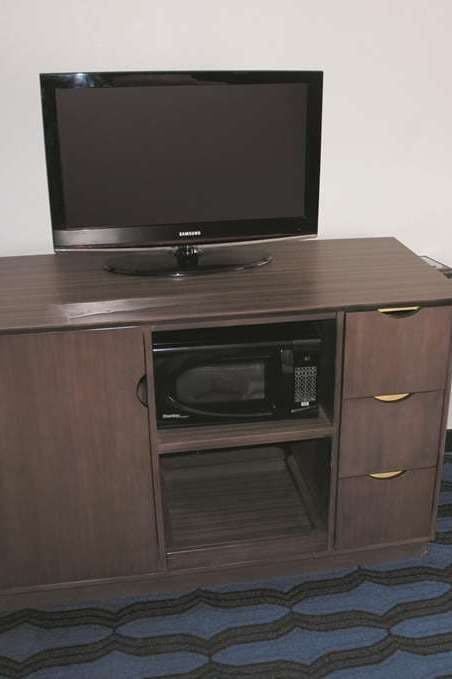 Hotel La Quinta Inn by Wyndham St. Louis Hazelwood - Airport North photo 4