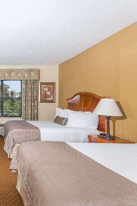Hotel Baymont by Wyndham Asheville/Biltmore Village photo 2