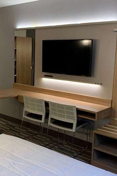 Hotel Microtel Inn & Suites by Wyndham Georgetown Lake photo 3