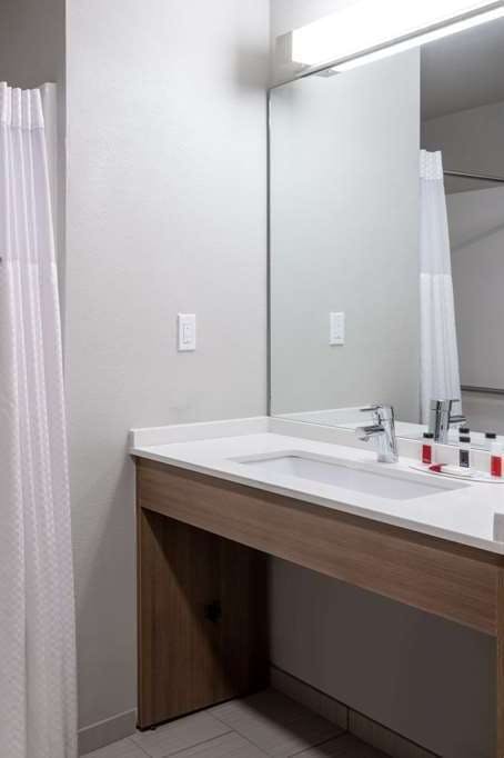 Hotel Microtel Inn & Suites by Wyndham Georgetown Lake photo 4