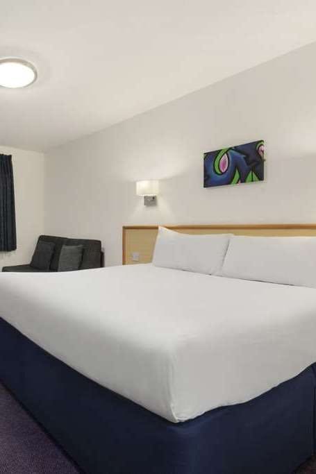 Hotel DI Bridgend Cardiff M4 photo 1