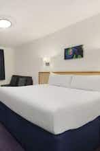 Hotel DI Bridgend Cardiff M4 photo 1
