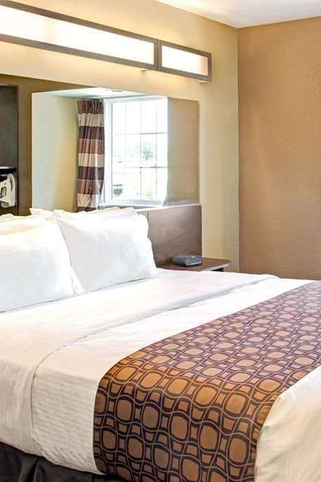 Hotel Microtel Inn & Suites by Wyndham Council Bluffs/Omaha photo 1